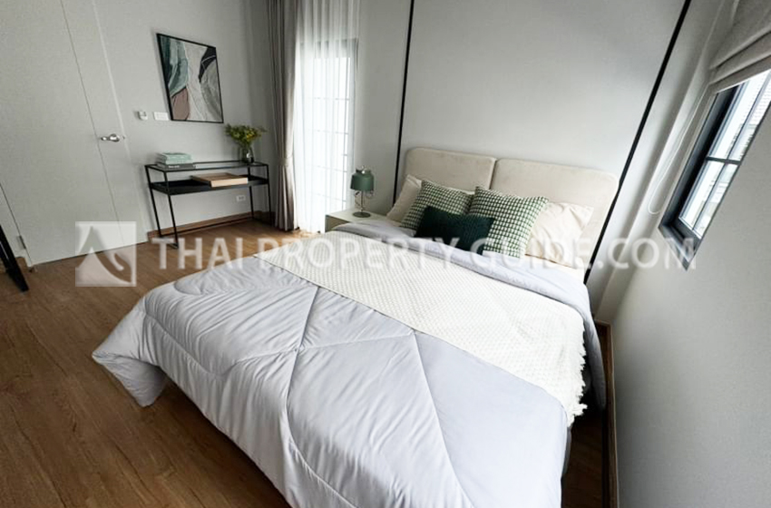 House with Shared Pool in Bangnatrad 
